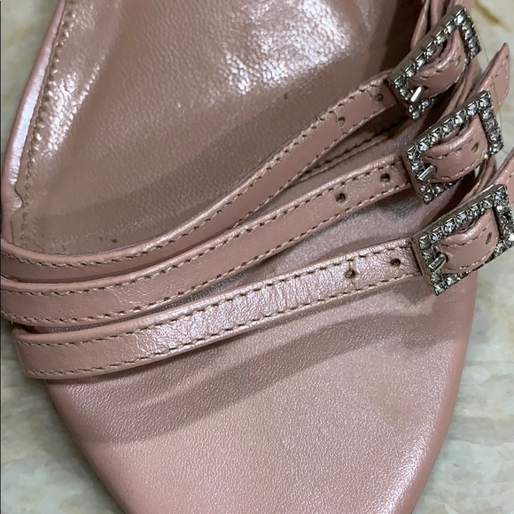 Shoe - Picture 3 of 8